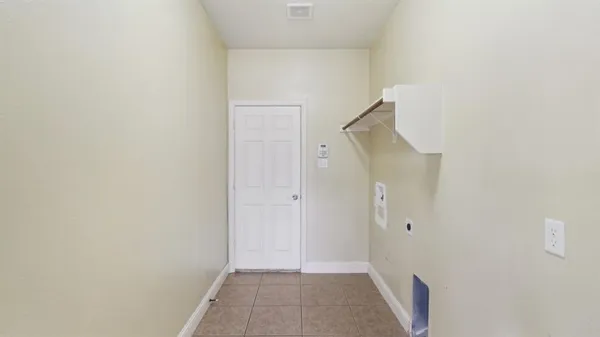 $3,200 | 313 Country Lakes Boulevard, Argyle, TX 76226