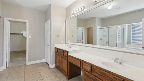 $3,200 | 313 Country Lakes Boulevard, Argyle, TX 76226