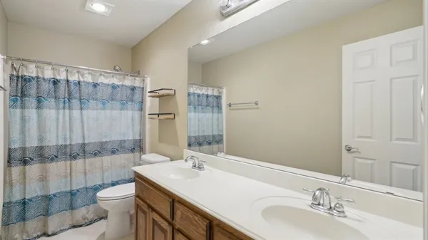 $3,200 | 313 Country Lakes Boulevard, Argyle, TX 76226
