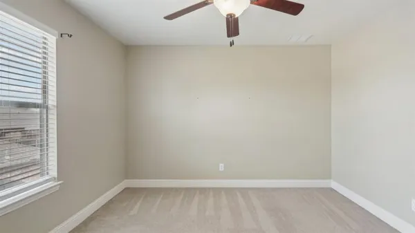 $3,200 | 313 Country Lakes Boulevard, Argyle, TX 76226