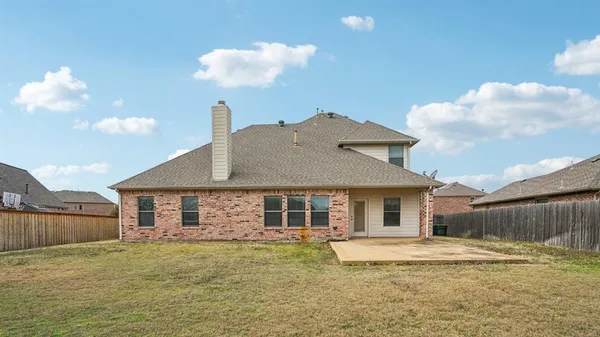 $3,200 | 313 Country Lakes Boulevard, Argyle, TX 76226