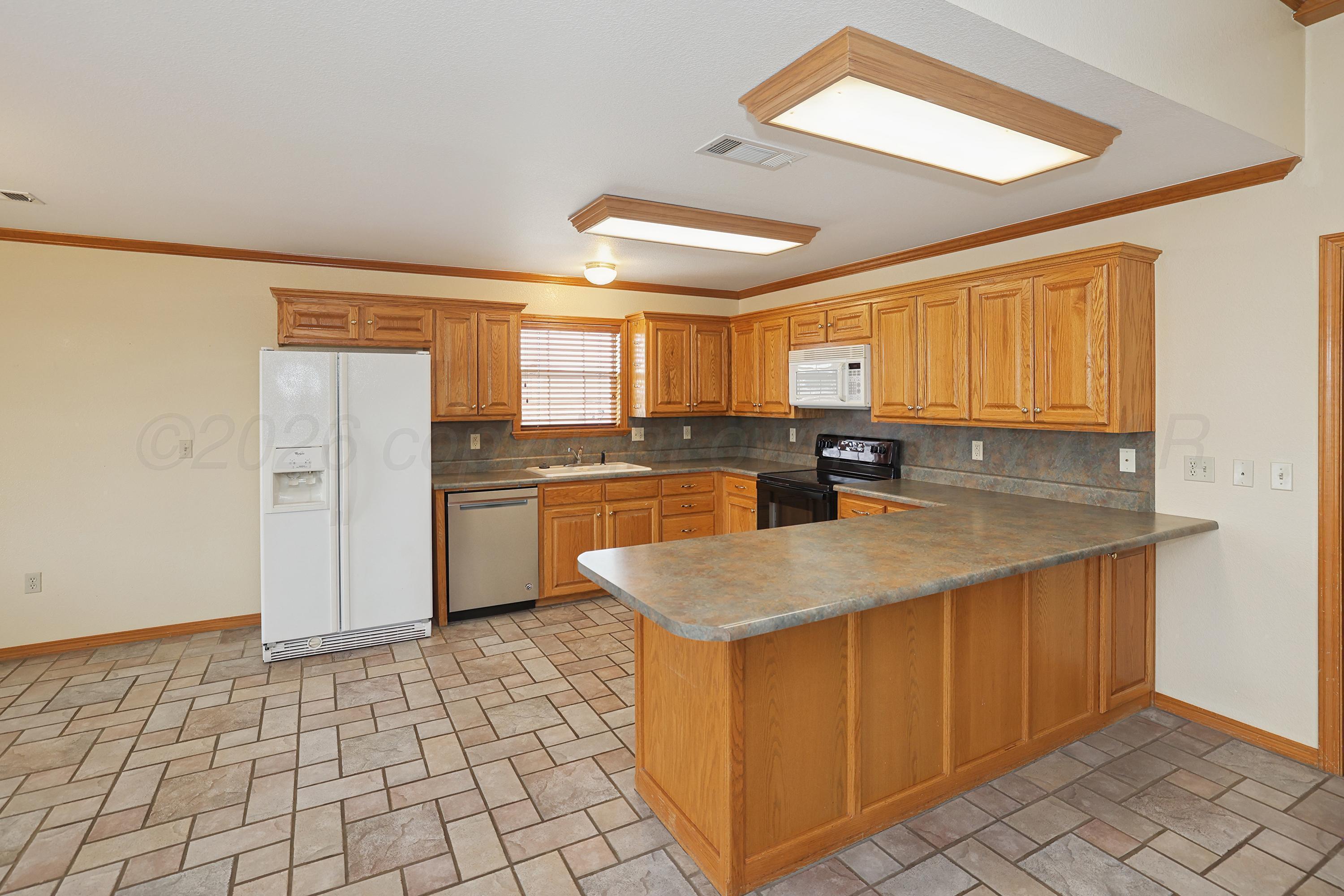 474 West Plantation Road Amarillo, TX 79118 - Photo 12 of 43 14-Kitchen