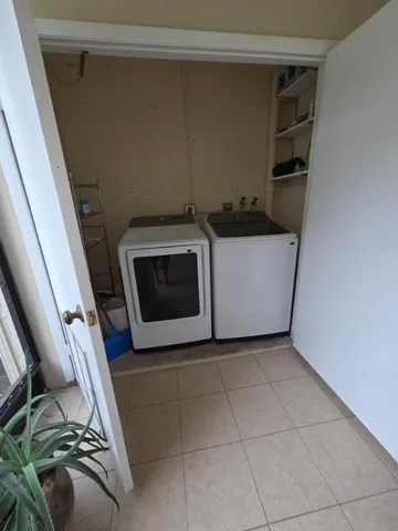 $1,800 | 3369 Perimeter Drive, Lake Worth, FL 33467