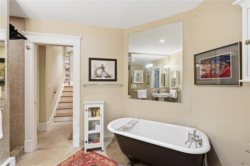 4708 Rockhill Road Kansas City, MO 64110 - Photo 31 of 48