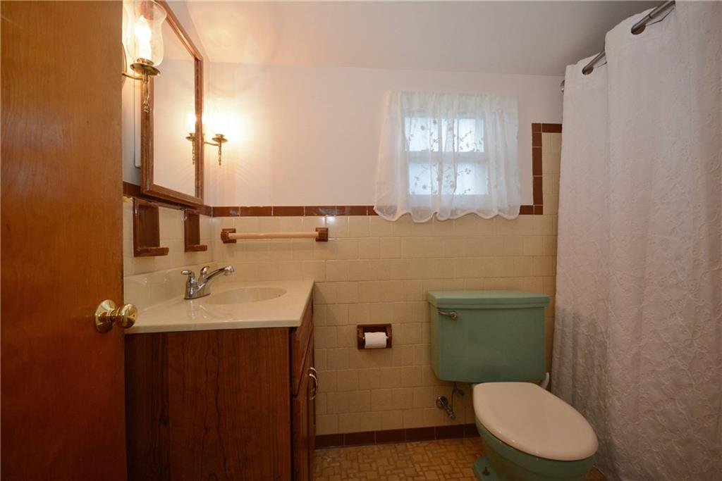2057 Spring Hill Road Pittsburgh, PA 15243 - Photo 18 of 23