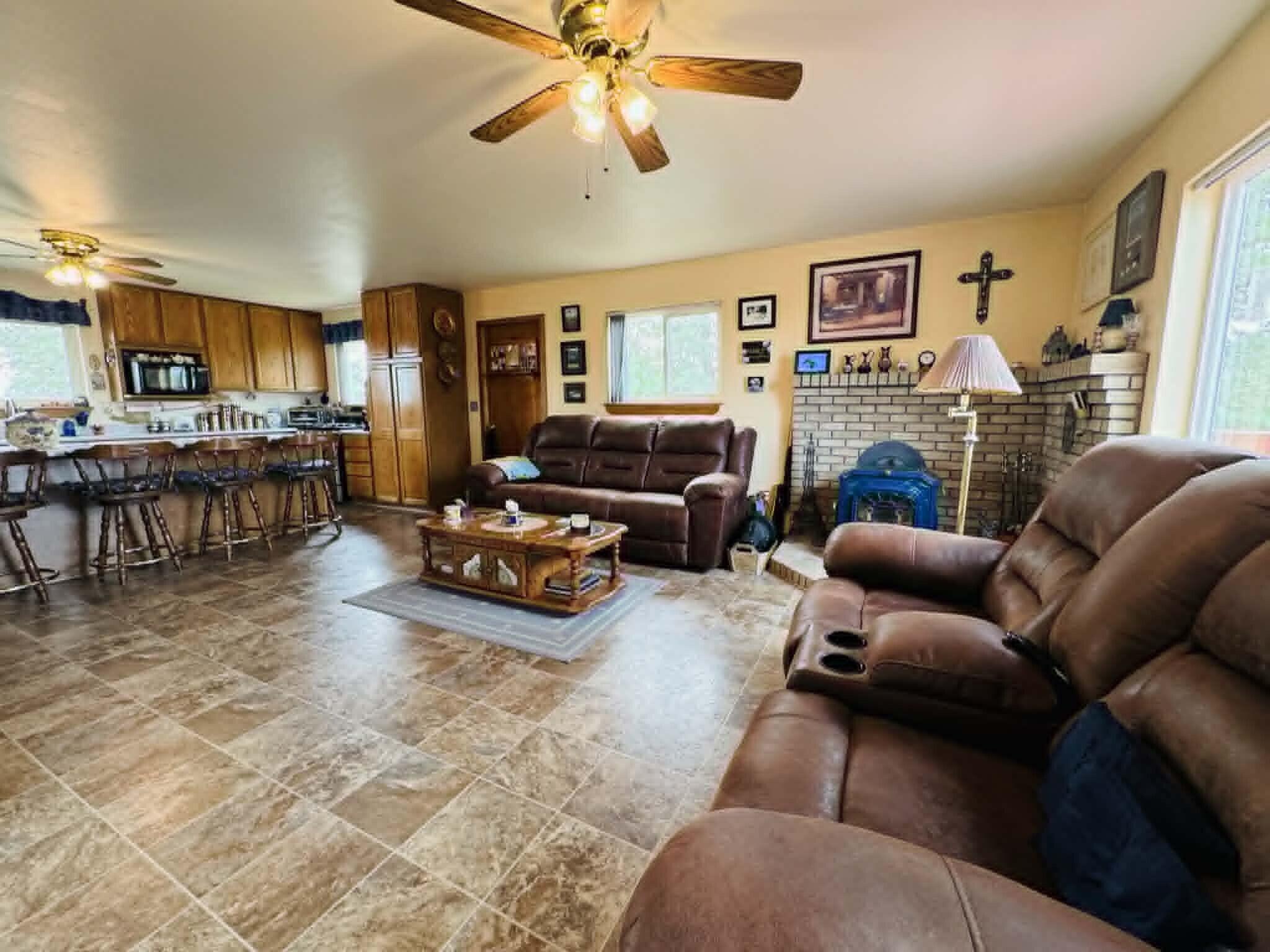 6231 Ridgetop Road Anderson, CA 96007 - Photo 14 of 49 70