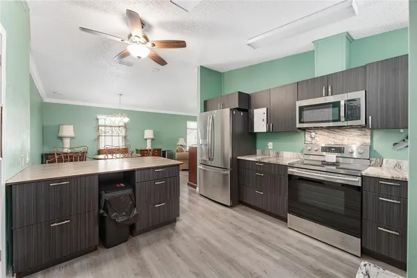 $2,350 | 1401 West Schwartz Boulevard, Lady Lake, FL 32159