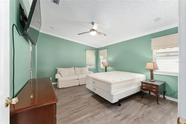 $2,350 | 1401 West Schwartz Boulevard, Lady Lake, FL 32159
