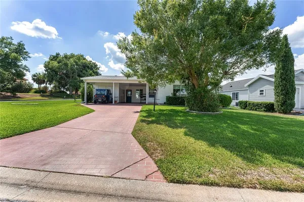 $2,350 | 1401 West Schwartz Boulevard, Lady Lake, FL 32159