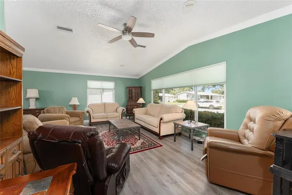 $2,350 | 1401 West Schwartz Boulevard, Lady Lake, FL 32159