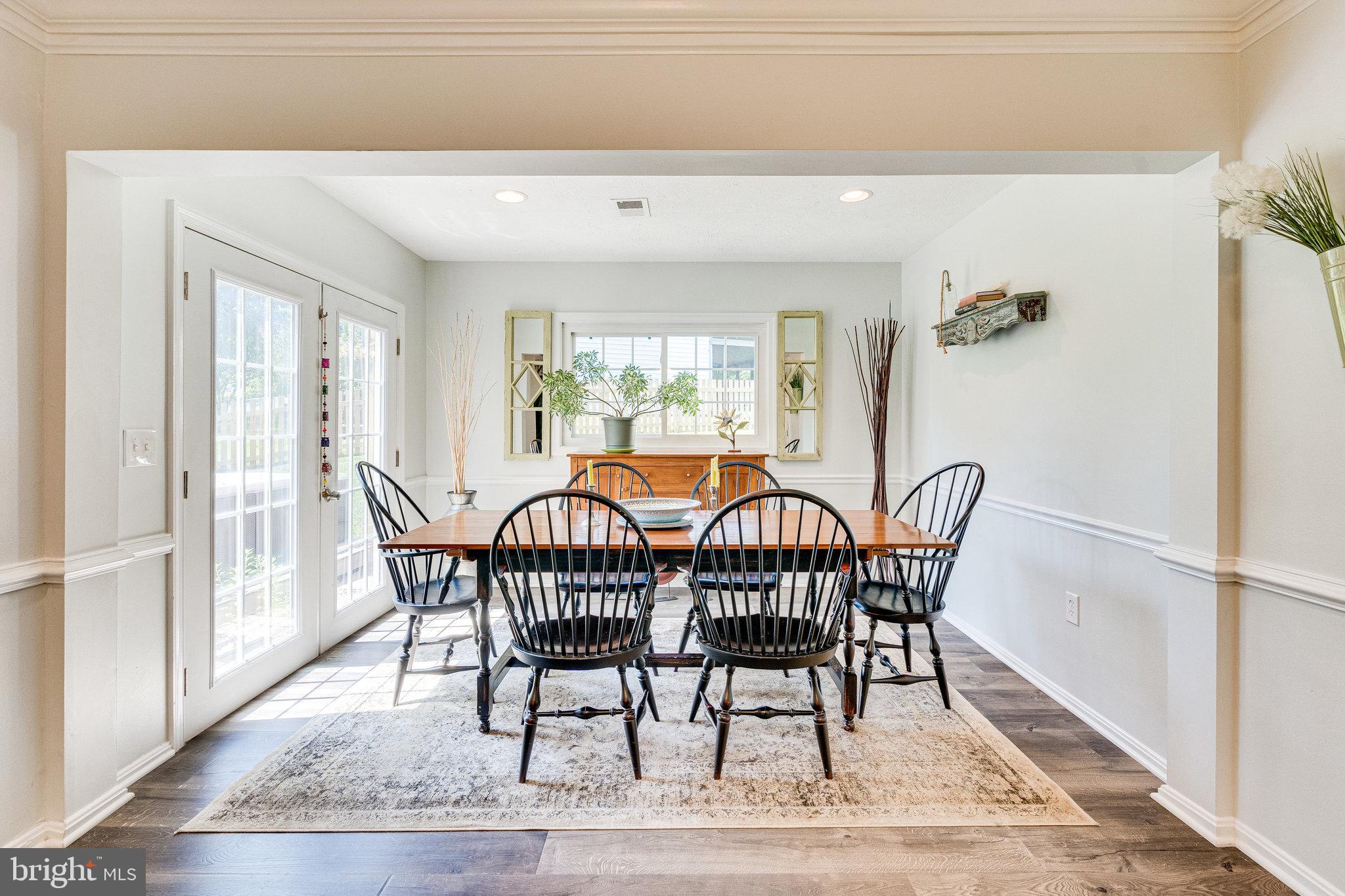 13206 Jasper Road Fairfax, VA 22033 - Photo 12 of 60 Light filled dining room!
