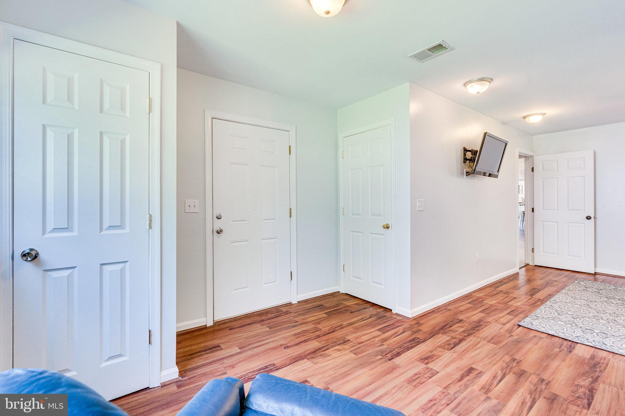 13206 Jasper Road Fairfax, VA 22033 - Photo 36 of 60 Bedroom 3 with en suite bathroom (ADA Accessible)
