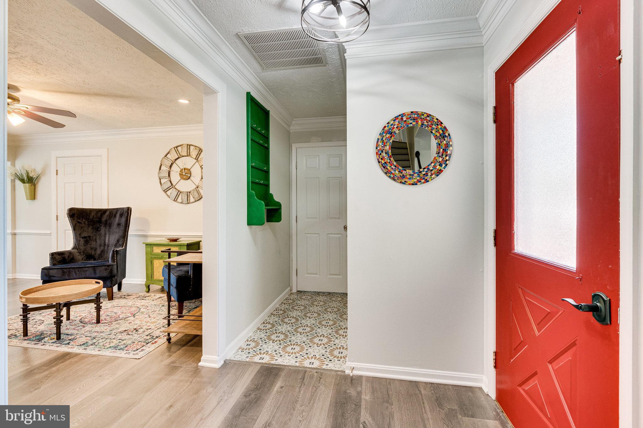 13206 Jasper Road Fairfax, VA 22033 - Photo 6 of 60 Foyer