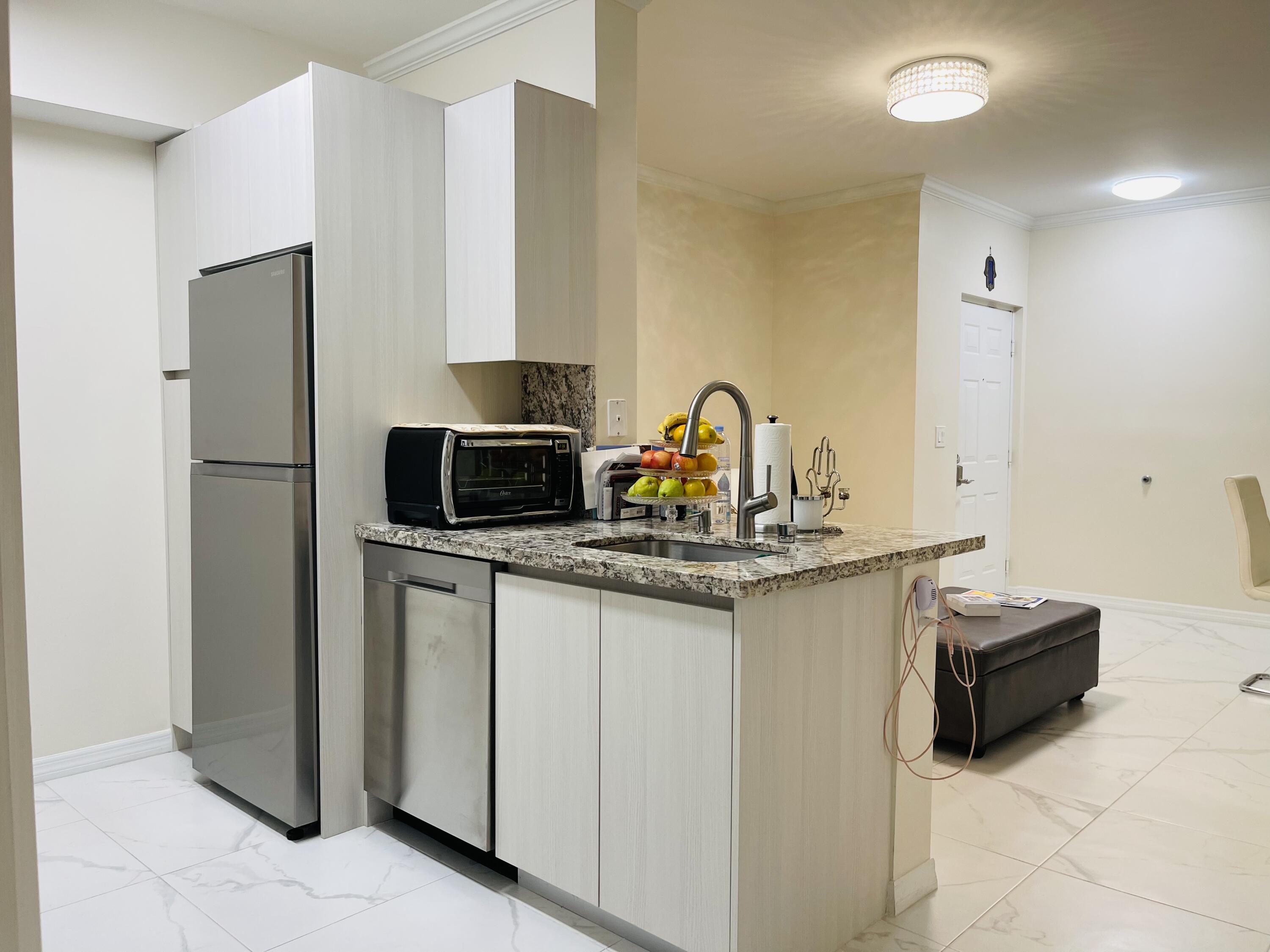 17145 North Bay Road, Unit 4103 Sunny Isles Beach, FL 33160 - Photo 8 of 34 g