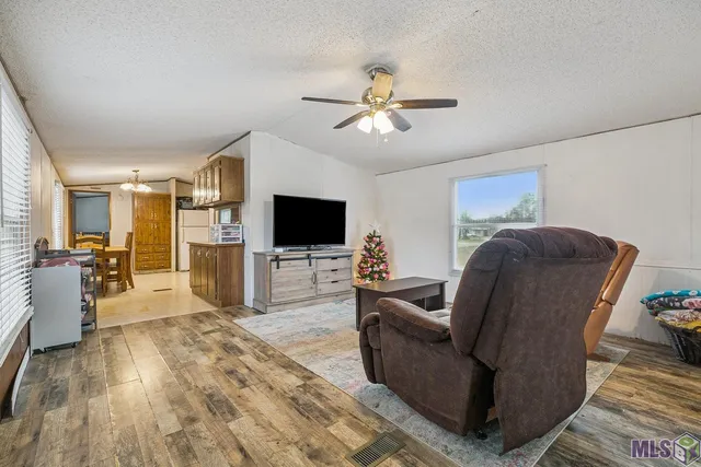 $200,000 | 45162 Butch Gore Road, St. Amant, LA 70774