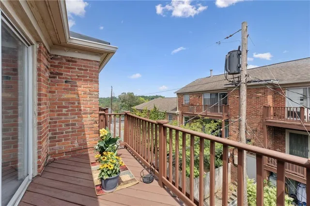 $122,000 | 126 Jamestown Drive, Unit F, Pittsburgh, PA 15216