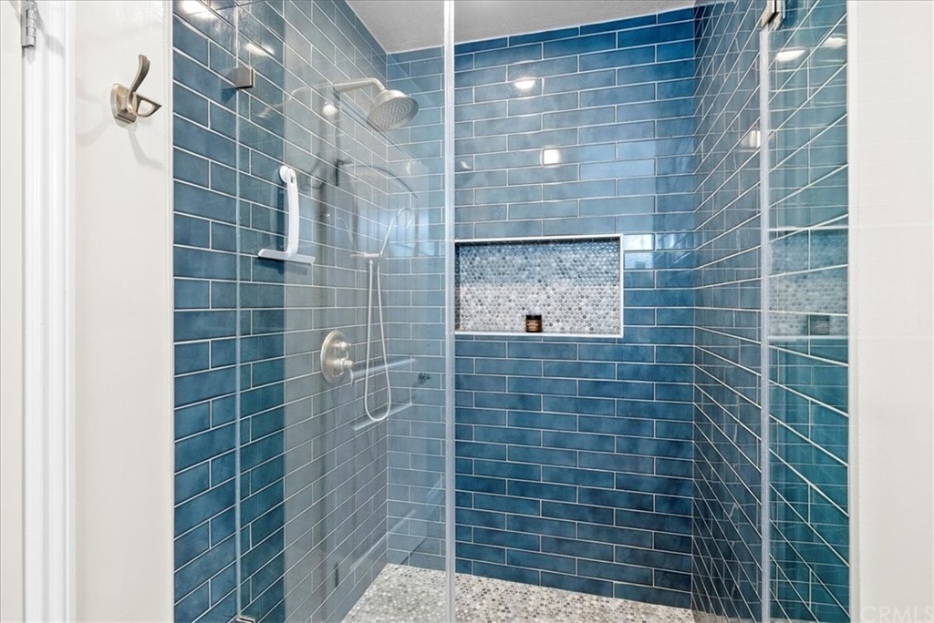 1137 Vía Coronel Palos Verdes Estates, CA 90274 - Photo 16 of 20 a bathroom with a shower