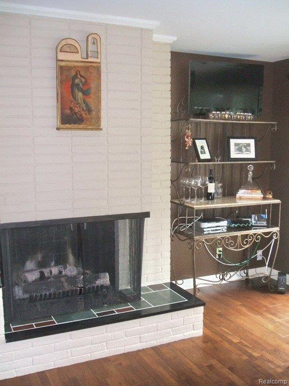 3457 Wendover Road Troy, MI 48084 - Photo 4 of 25 Living Room Fireplace