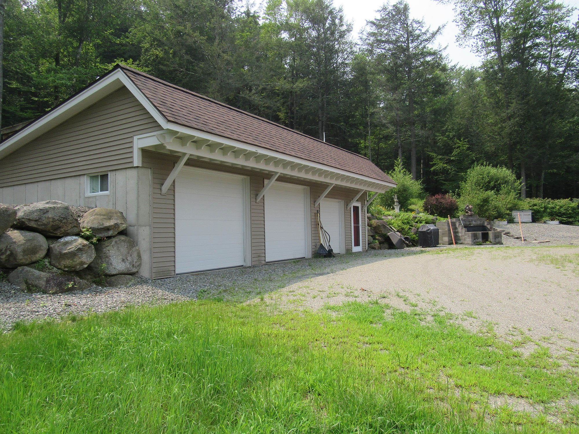 82 Bensch Road Newfane, VT 05345 - Photo 3 of 27