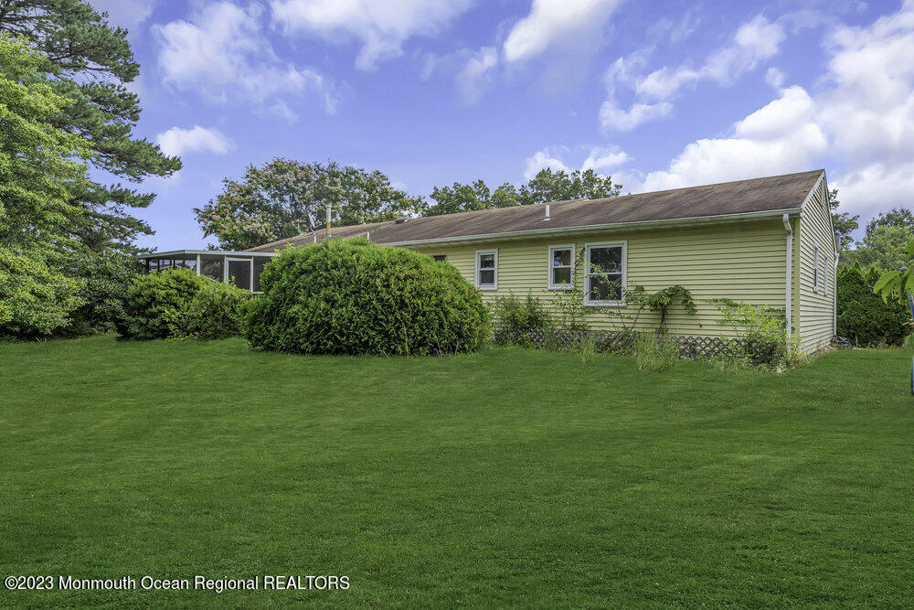 10 Eagle Drive Bayville, NJ 08721 - Photo 40 of 42 a view of a house with a garden