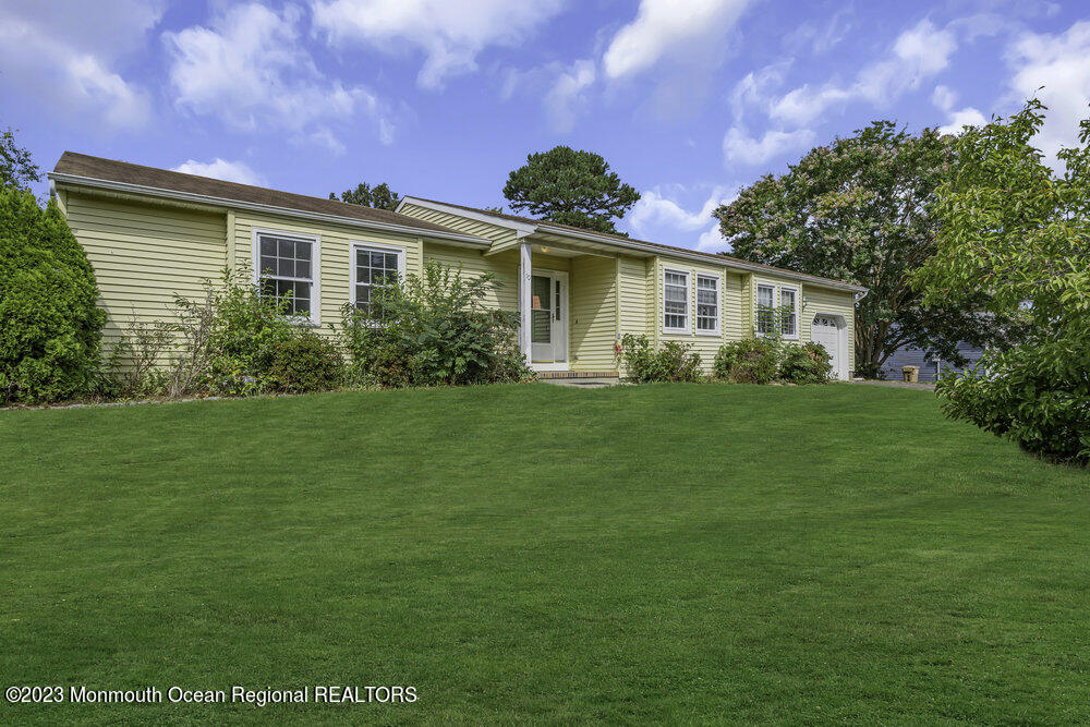 10 Eagle Drive Bayville, NJ 08721 - Photo 4 of 42 004_dsc09798-1