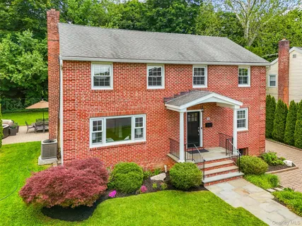 $1,385,000 | 20 Lamesa Avenue, Eastchester, NY 10709