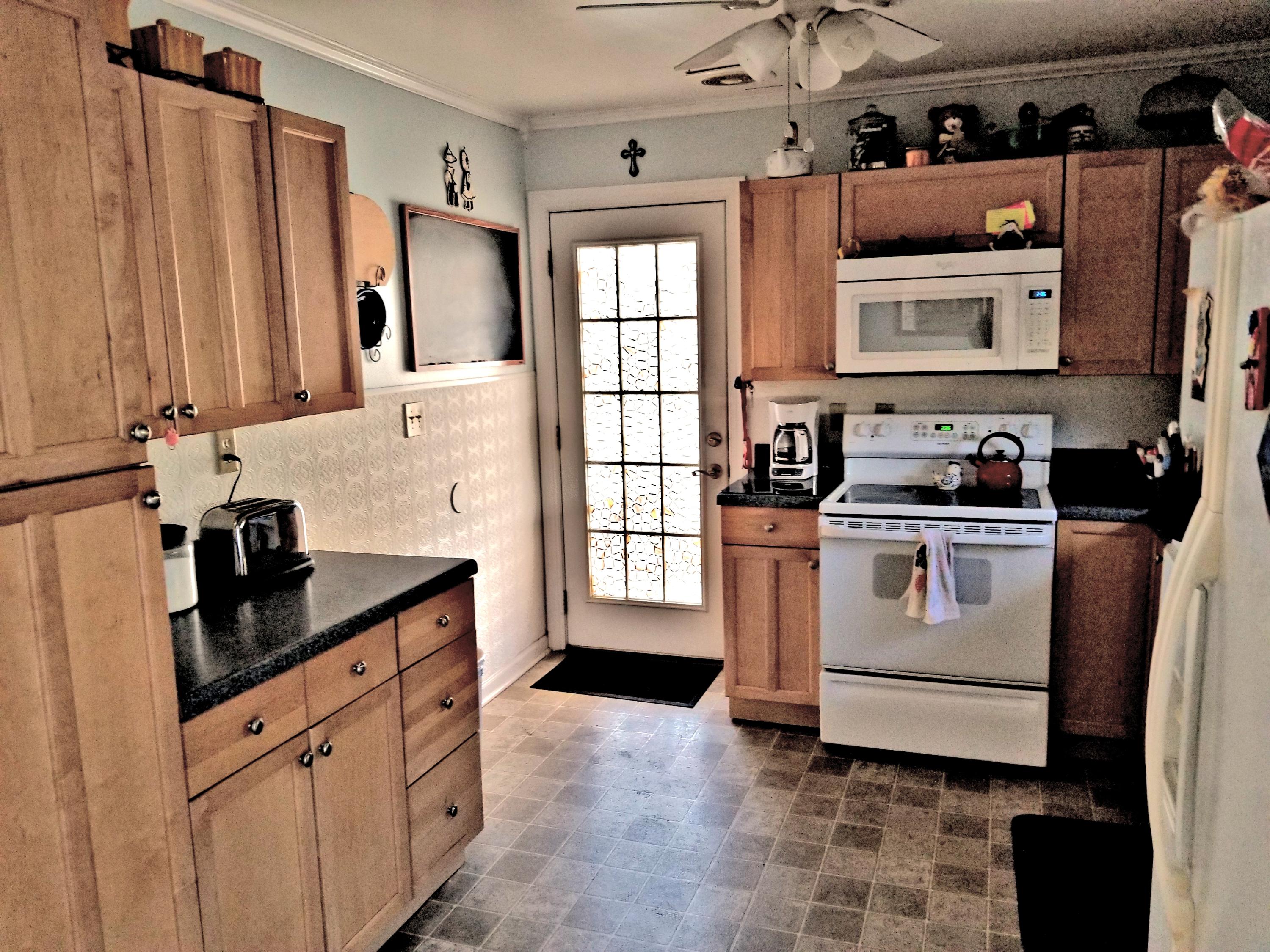 602 Timberidge Road Vinton, VA 24179 - Photo 3 of 12 20190107_093604