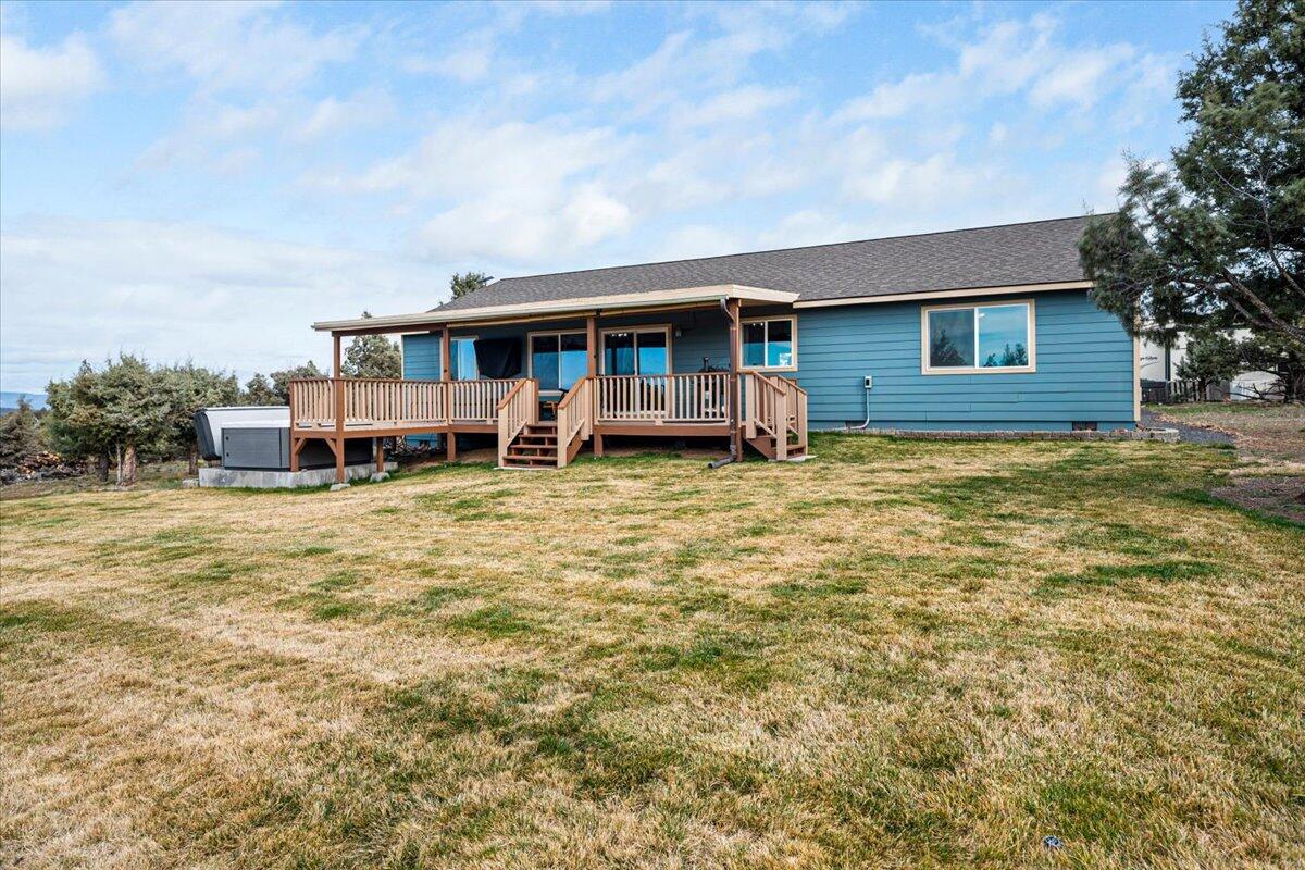 9588 Southwest Copper Road Powell Butte, OR 97753 - Photo 22 of 49