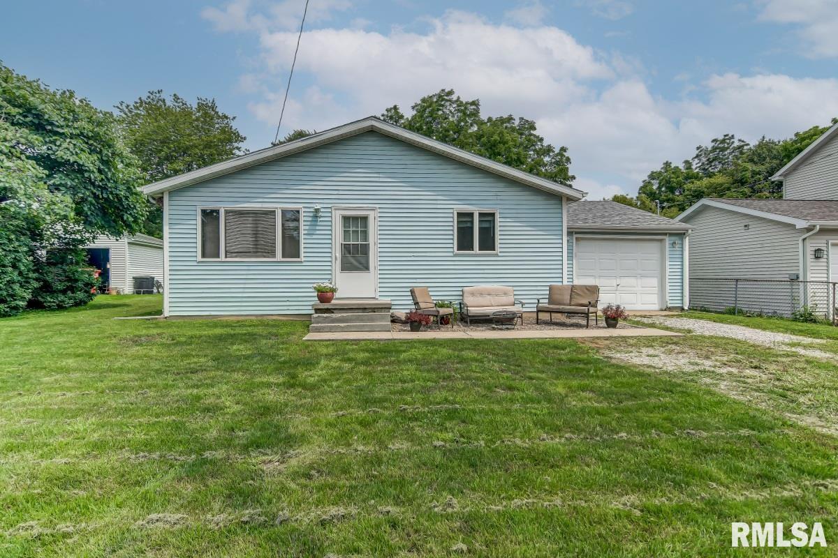 404 South Primm Street Athens, IL 62613 - Photo 1 of 29 Gallery Image 1