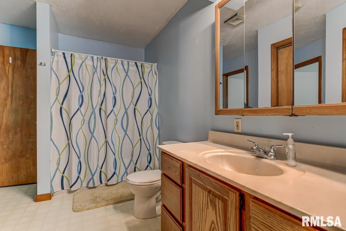 404 South Primm Street Athens, IL 62613 - Photo 15 of 29 Gallery Image 15
