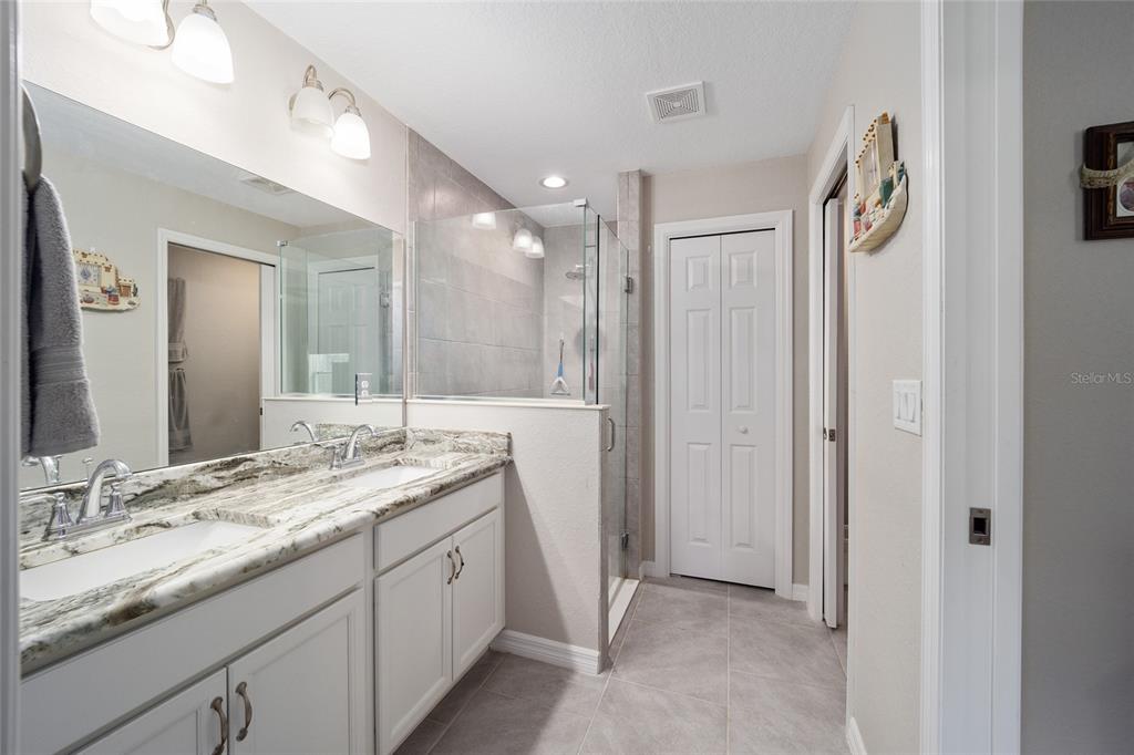 8821 Southwest 129th Terrace Road Dunnellon, FL 34432 - Photo 27 of 67 Ensuite Bath