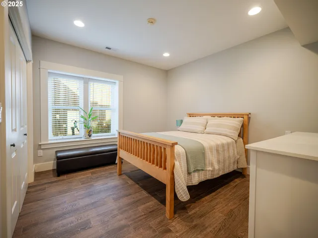 $1,325,000 | 360 Hilltop Drive, Seaside, OR 97138