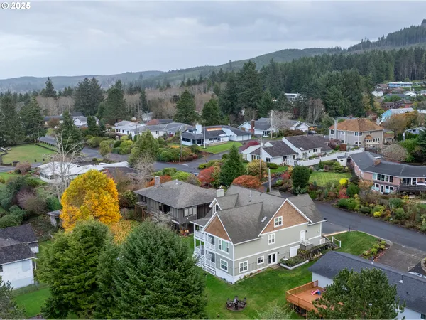 $1,280,000 | 360 Hilltop Drive, Seaside, OR 97138