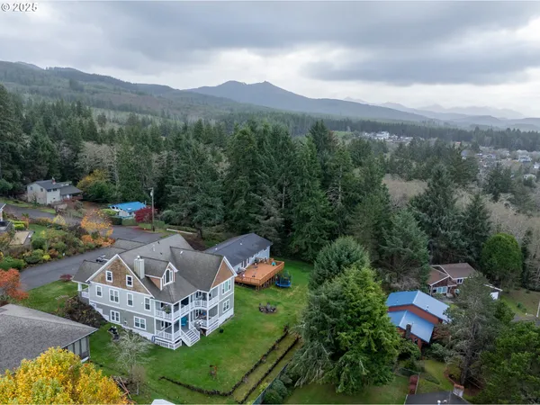 $1,280,000 | 360 Hilltop Drive, Seaside, OR 97138