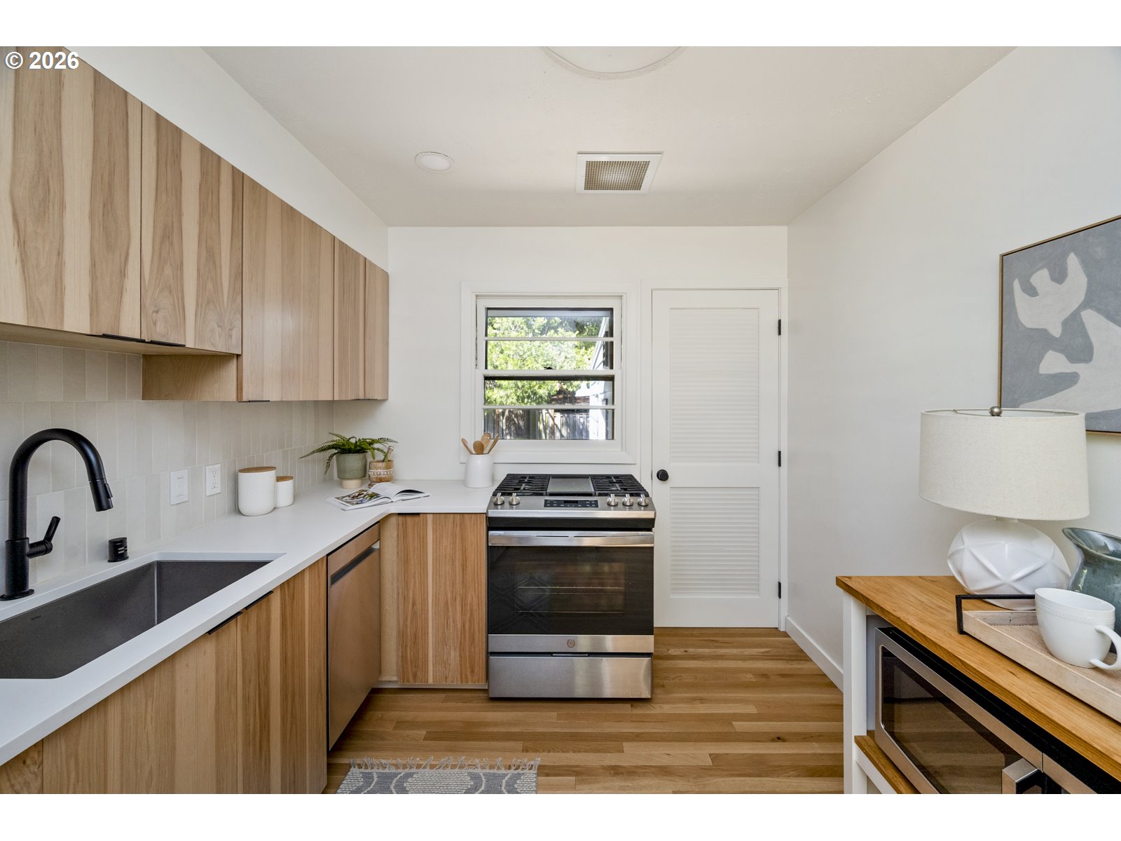 11207 Southwest 53rd Avenue Portland, OR 97219 - Photo 22 of 44