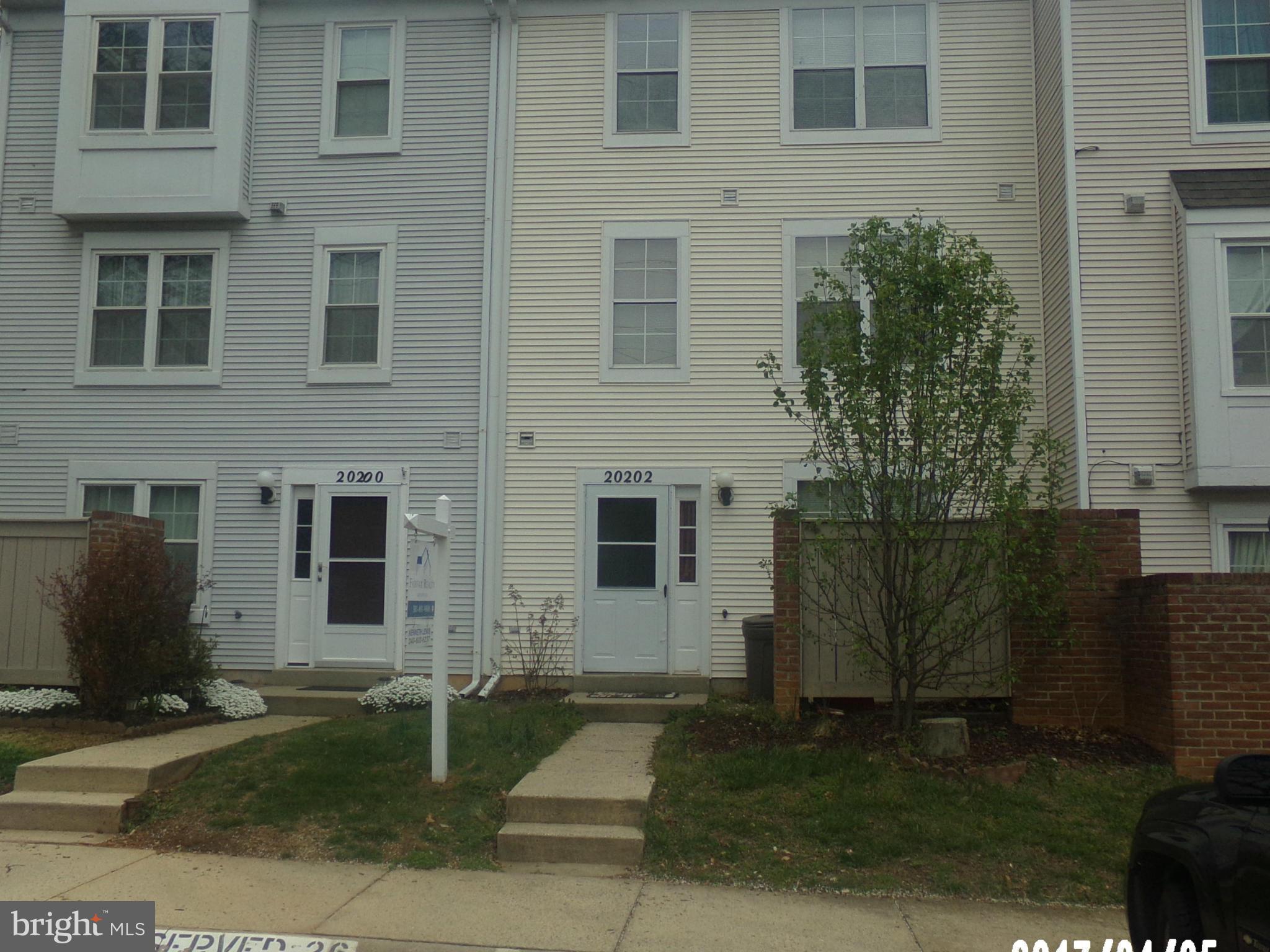 20202 Harbor Tree Road Gaithersburg, MD 20886 - Photo 1 of 3 Exterior (General)