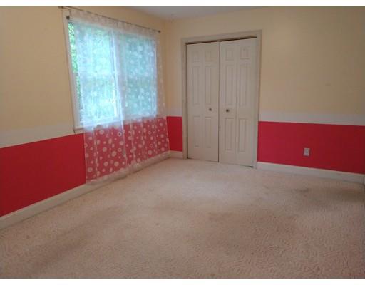 55 Middle Road Amesbury, MA 01913 - Photo 12 of 20