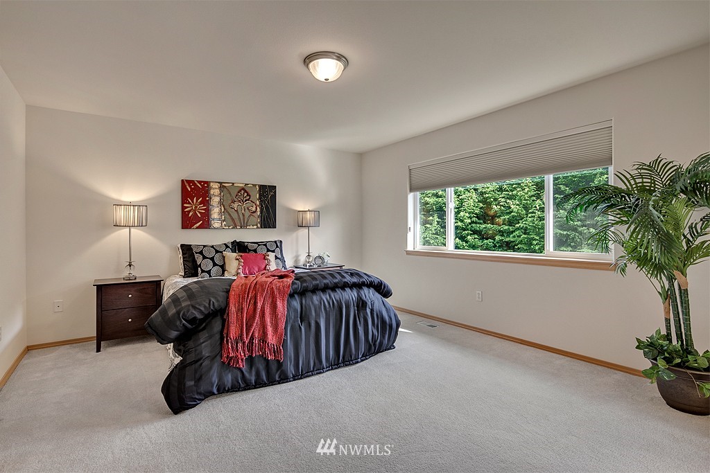 9036 Northeast 176th Street Bothell, WA 98011 - Photo 10 of 16 Gallery Image 10