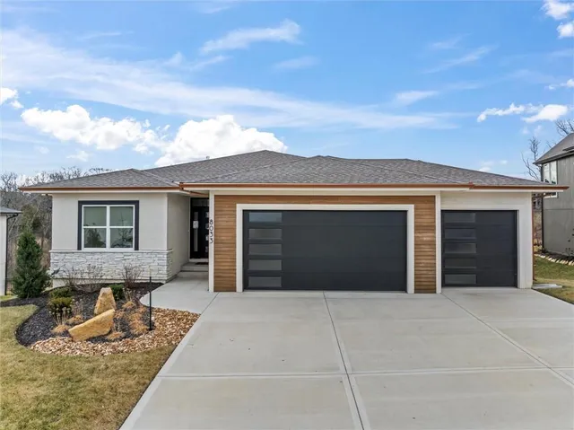 $749,950 | 8033 Payne Street, Shawnee, KS 66218