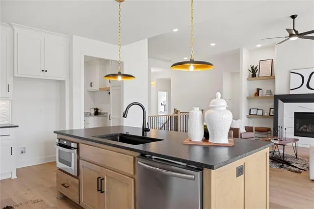 $749,950 | 8033 Payne Street, Shawnee, KS 66218