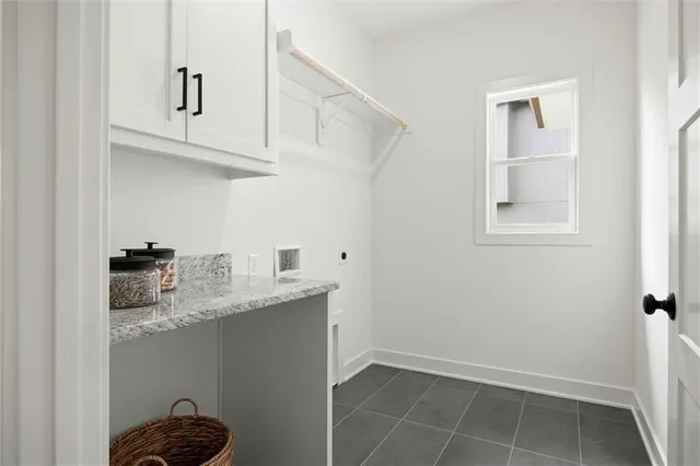 $749,950 | 8033 Payne Street, Shawnee, KS 66218