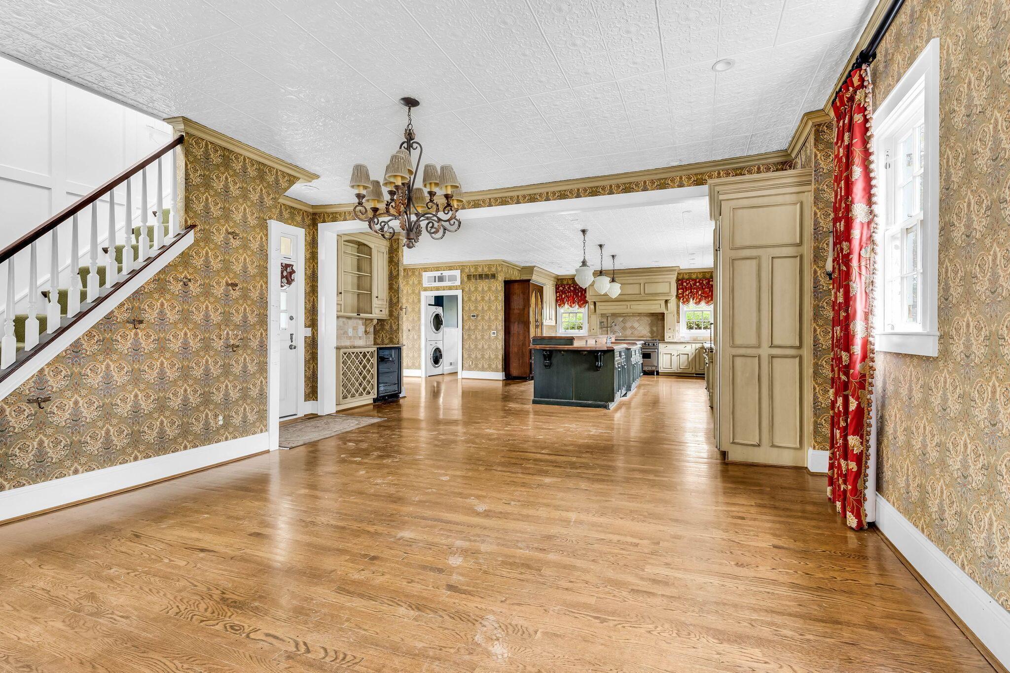 7805 Brill Road Cincinnati, OH 45243 - Photo 66 of 139 66-web-or-mls-7805BrillRoadInt_Hommati10