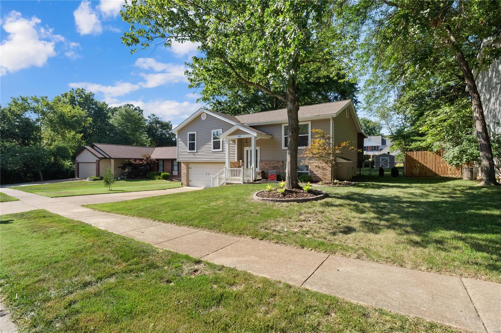 443 Talbert Court Ballwin, MO 63021 - Photo 2 of 25 Gallery Image 2