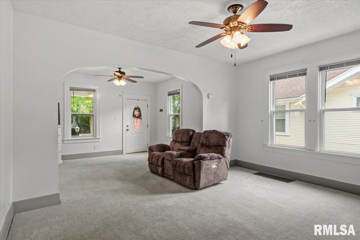905 South State Street Springfield, IL 62704 - Photo 8 of 27 Gallery Image 8