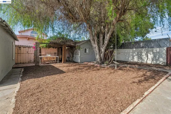 $798,000 | 2063 Rosedale Avenue, Oakland, CA 94601