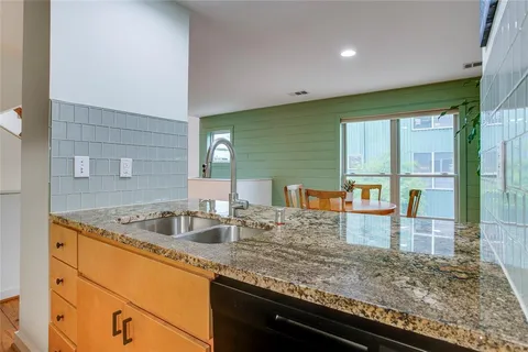 $472,500 | 3801 San Jacinto Street, Unit E, Dallas, TX 75204
