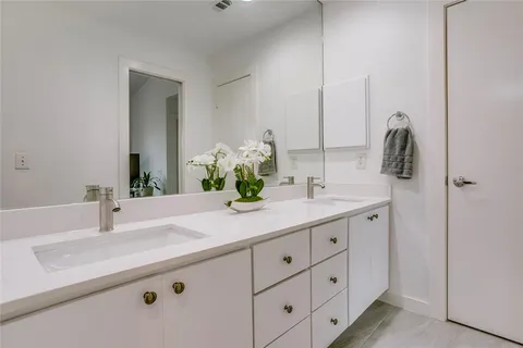 $472,500 | 3801 San Jacinto Street, Unit E, Dallas, TX 75204