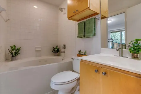 $472,500 | 3801 San Jacinto Street, Unit E, Dallas, TX 75204
