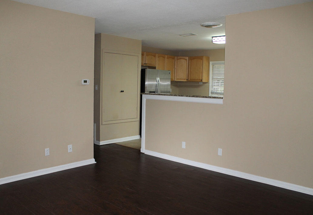 411 Paradise Road Niceville, FL 32578 - Photo 6 of 9 Family Room
