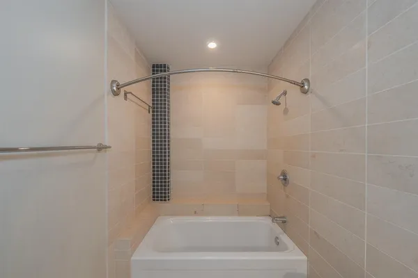 $3,300 | 2600 West 7th Street, Unit 2816, Fort Worth, TX 76107